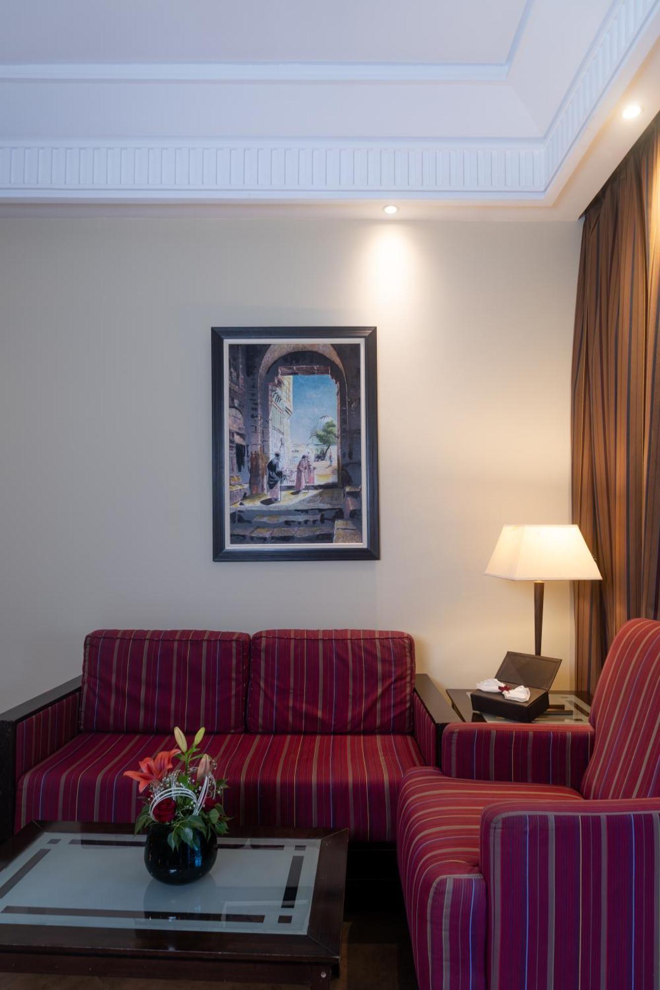 Kenzi Menara Palace & Resort Марракеш Екстер'єр фото A painting by the artist