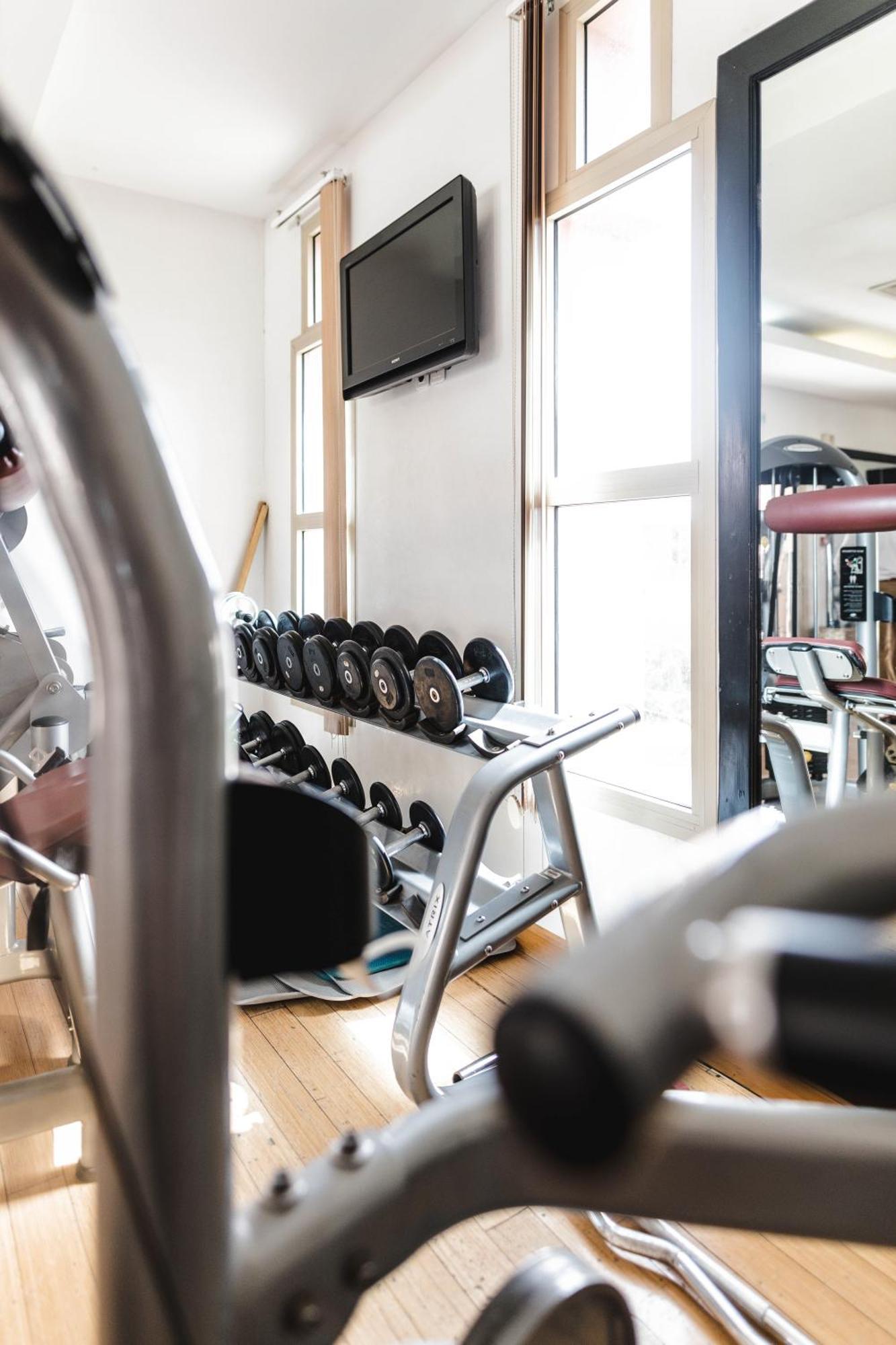 Kenzi Menara Palace & Resort Марракеш Екстер'єр фото Dumbbells on a rack